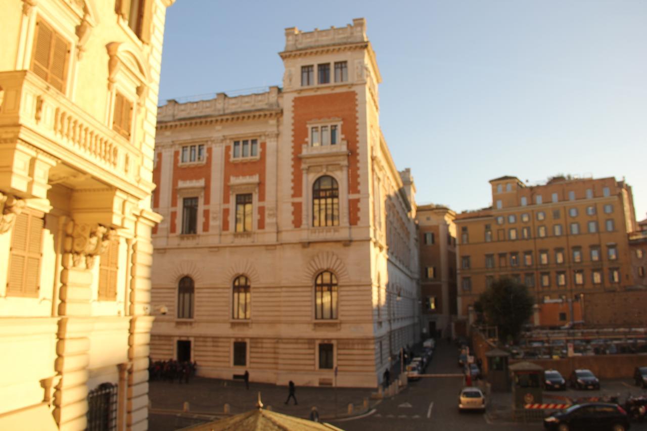 Abagnale Home Montecitorio Rome Bagian luar foto